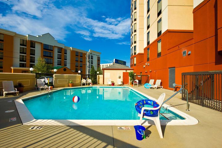 Pool 22 of 28