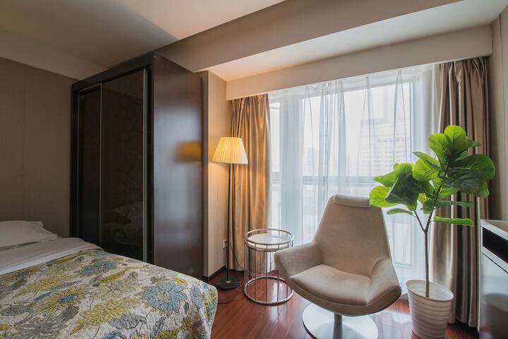 Room 30 of 47