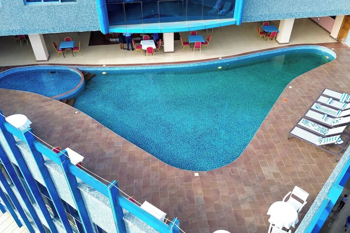 Pool 56 of 91
