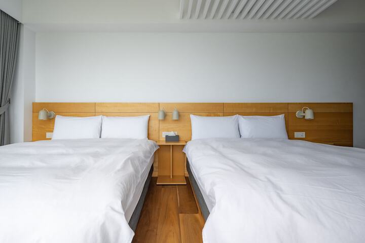 Room 8 of 30