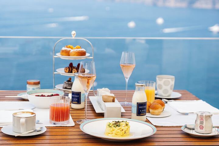 Breakfast/Coffee Service 118 of 173