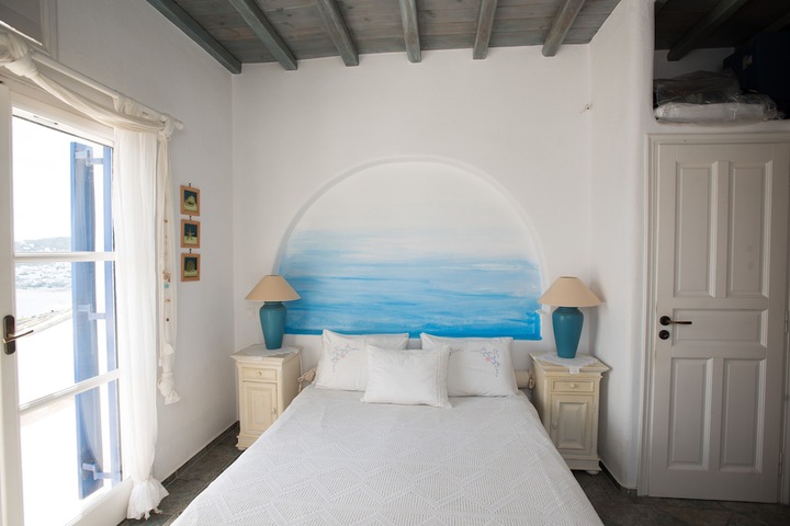 Room 4 of 37