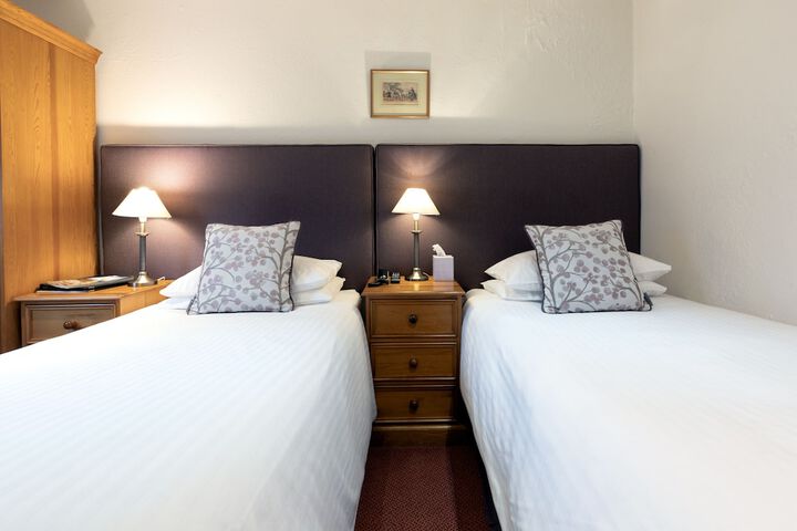 Room 8 of 29