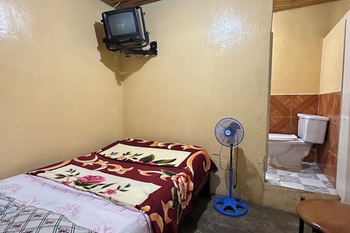 Room 9 of 31