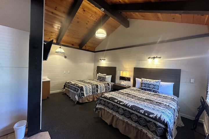 Room 28 of 89