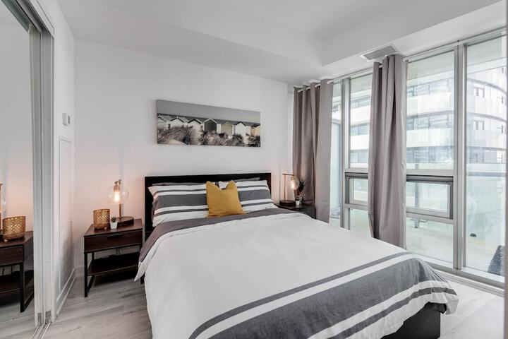 Room 32 of 192