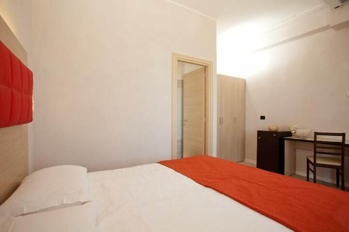 Room 8 of 29