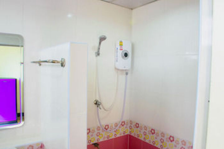 Room 12 of 48