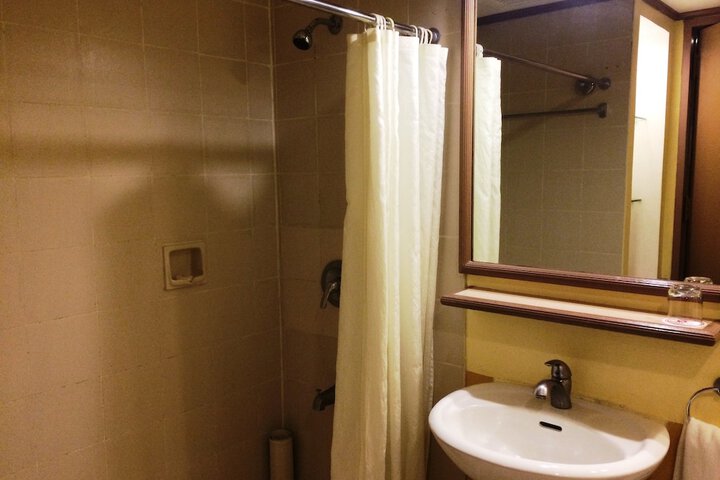 Room 40 of 79