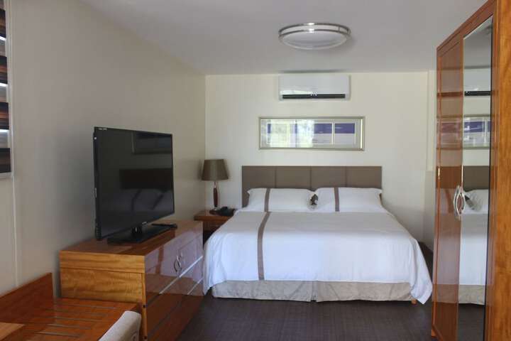 Room 19 of 77