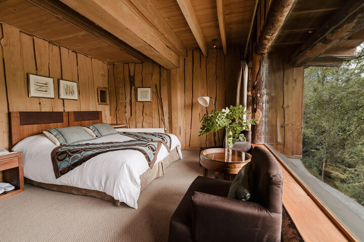 Room 4 of 39