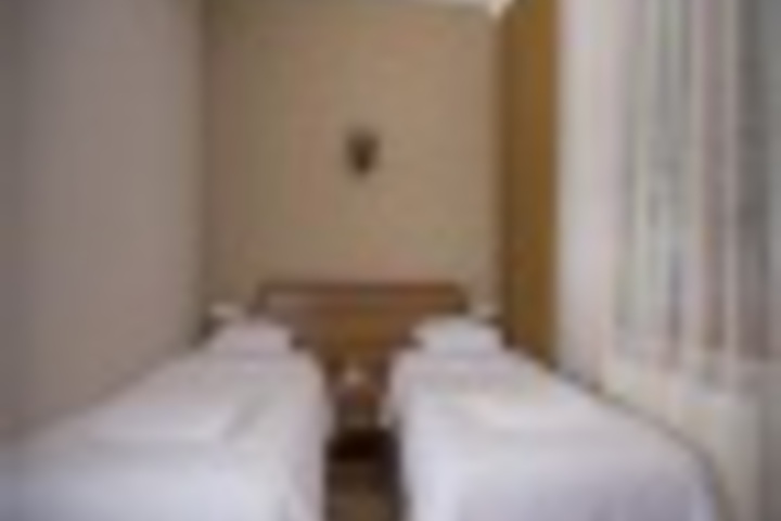 Room 135 of 216