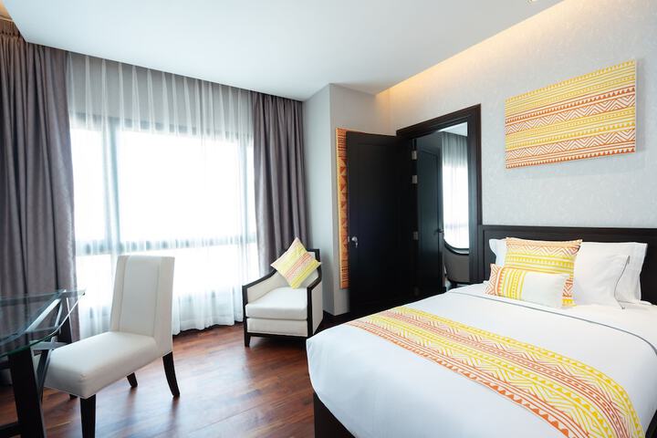 Room 10 of 125