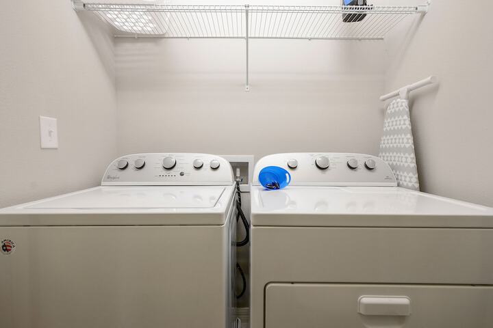 Laundry 21 of 27