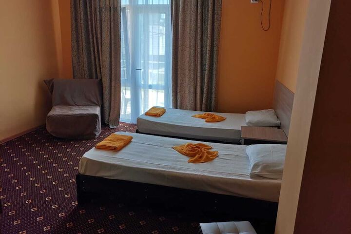 Room 14 of 23
