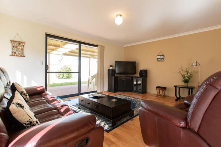 Room 5 of 15
