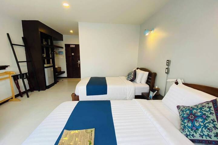 Room 76 of 211