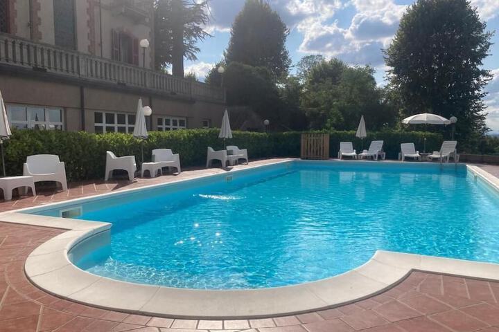 Pool 29 of 38