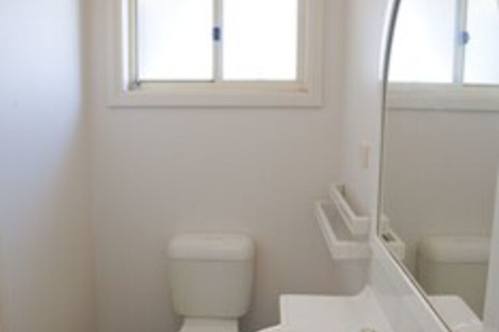 Room 8 of 25