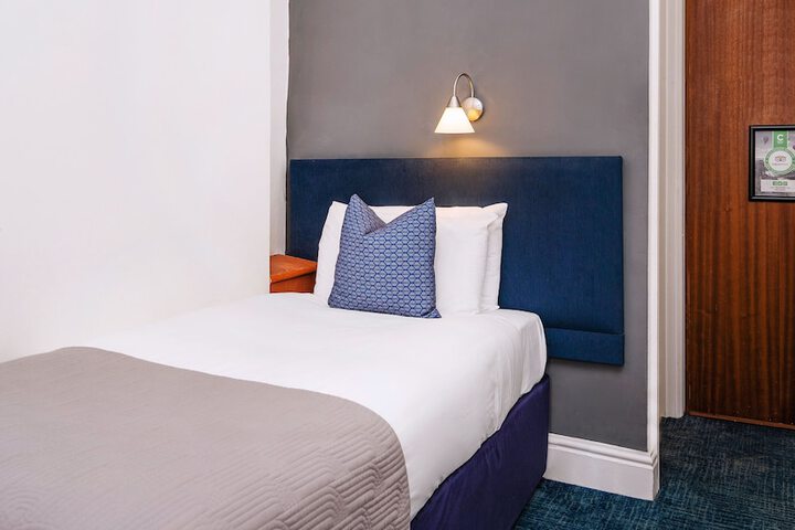 Room 14 of 29
