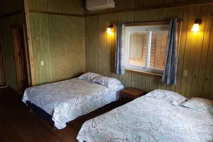 Room 5 of 32