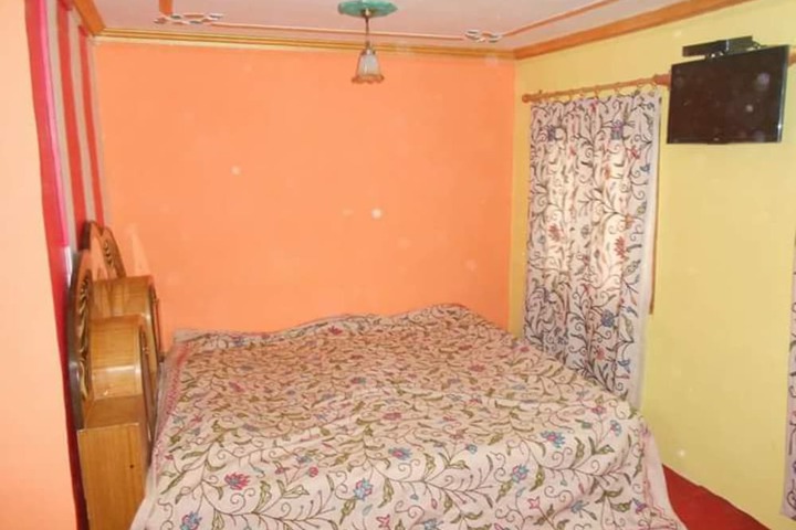 Room 2 of 13