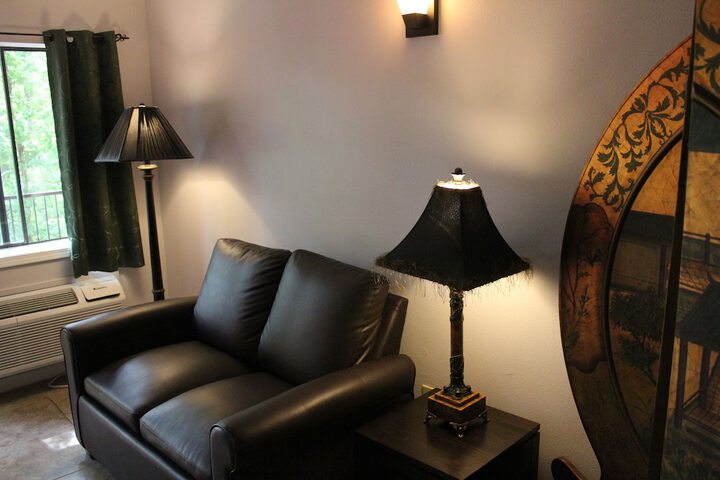 Room 85 of 219