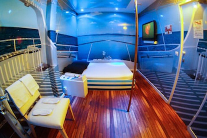 Room 3 of 6