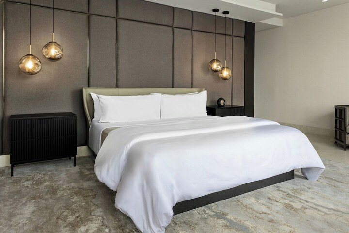 Room 25 of 85