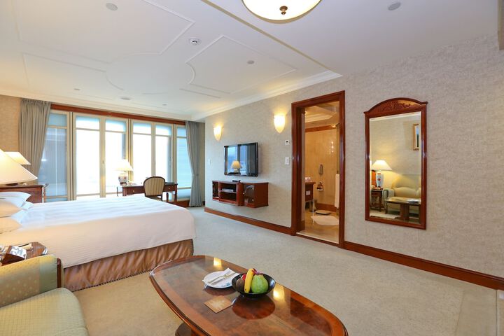 Room 7 of 39