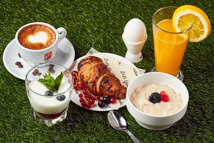 Breakfast/Coffee Service 67 of 70