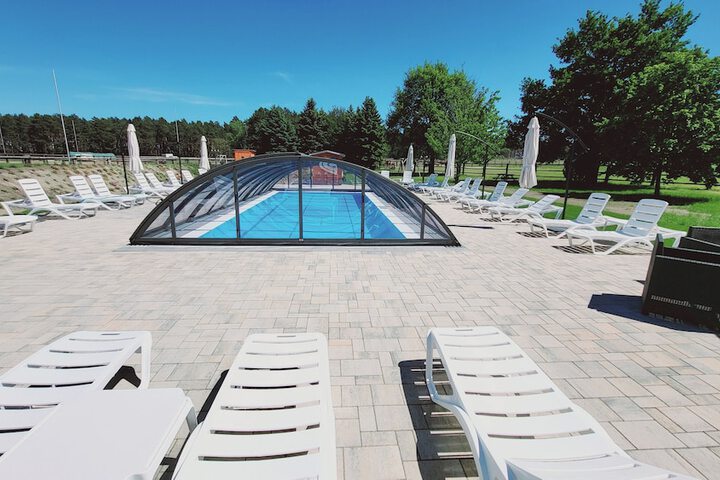 Pool 24 of 55
