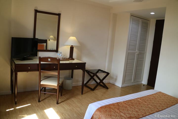 Room 55 of 77