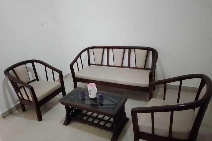 Room 8 of 23