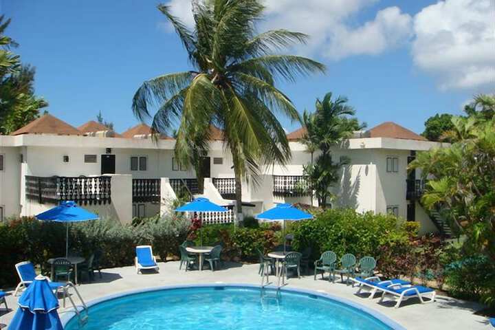 Pool Hotel