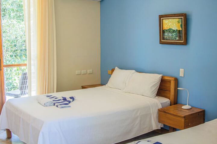 Room 4 of 25