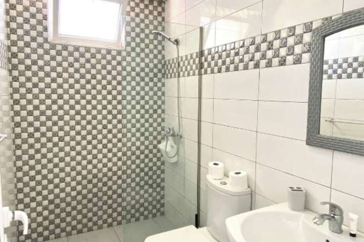 Room 16 of 20