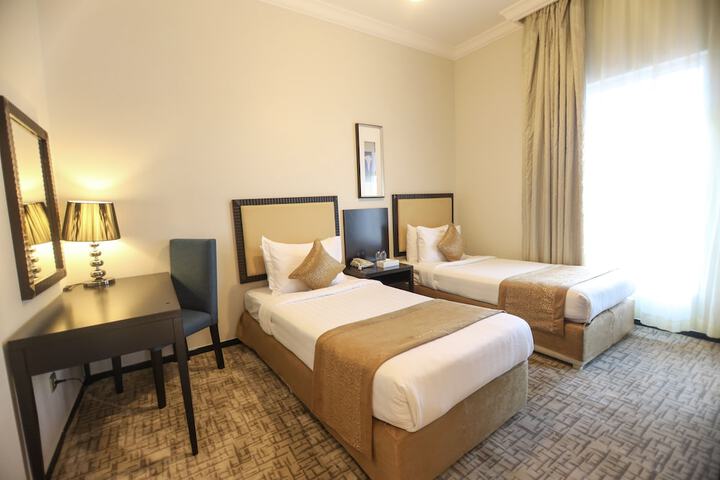 Room 6 of 39
