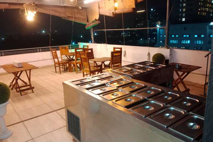 Dining 17 of 23