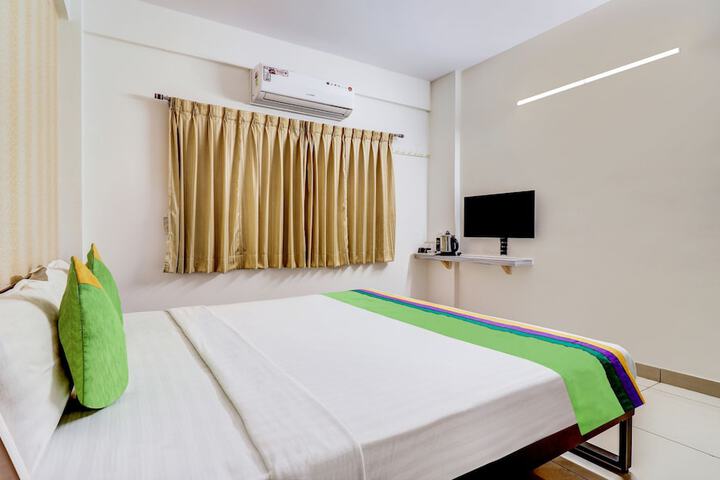 Room 4 of 38