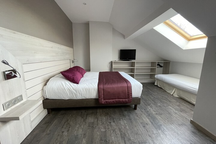 Room 2 of 13