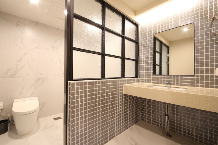 Room 100 of 110