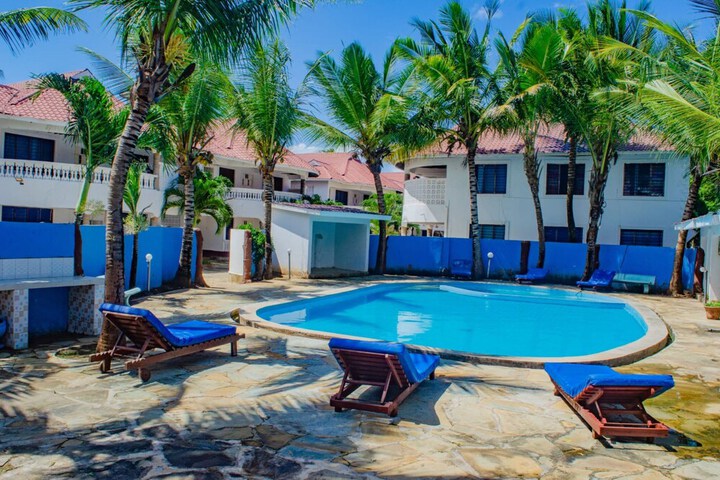 Pool 67 of 103