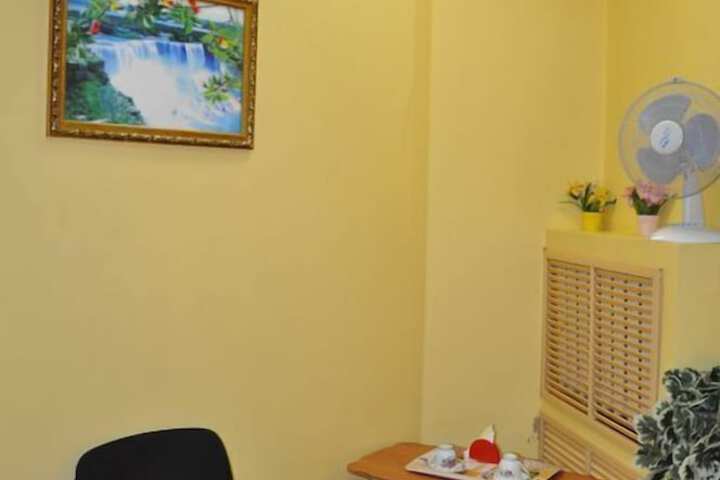 Room 15 of 33