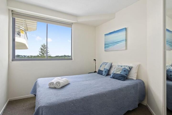 Room 2 of 34