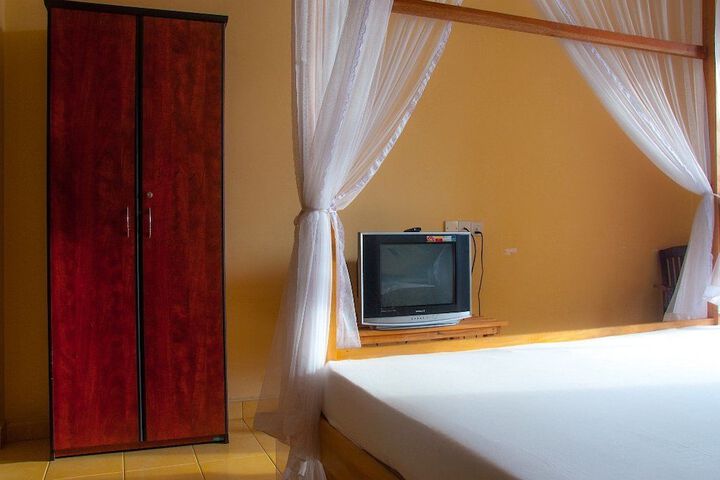 Room 3 of 31