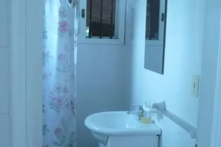 Room 7 of 10