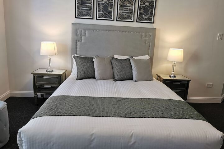 Room 22 of 65