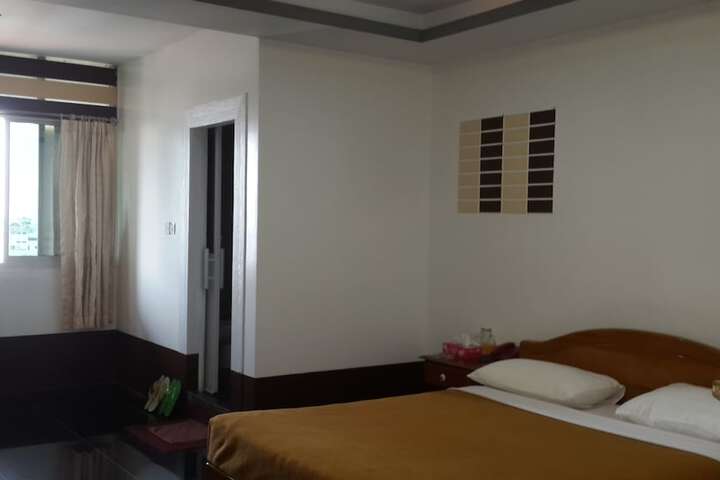 Room 11 of 51