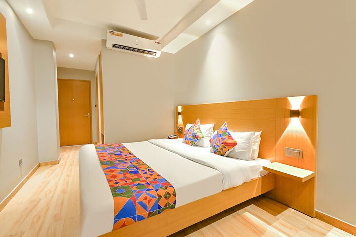 Room 21 of 32